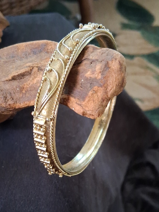 Vintage Jewelry - Vintage Gold Filigree Women's Bangle Bracelet